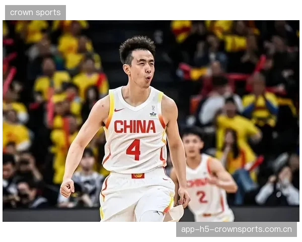 赵继伟背后击地助攻火花四溅，篮球场上的“魔术师”风采再现