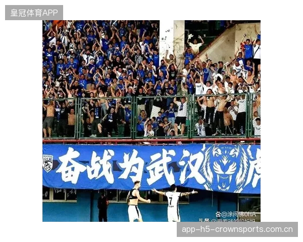武汉三镇再次聚首！接下来四轮武汉三镇将迎来两个主场之战——足球狂热再次燃烧！
